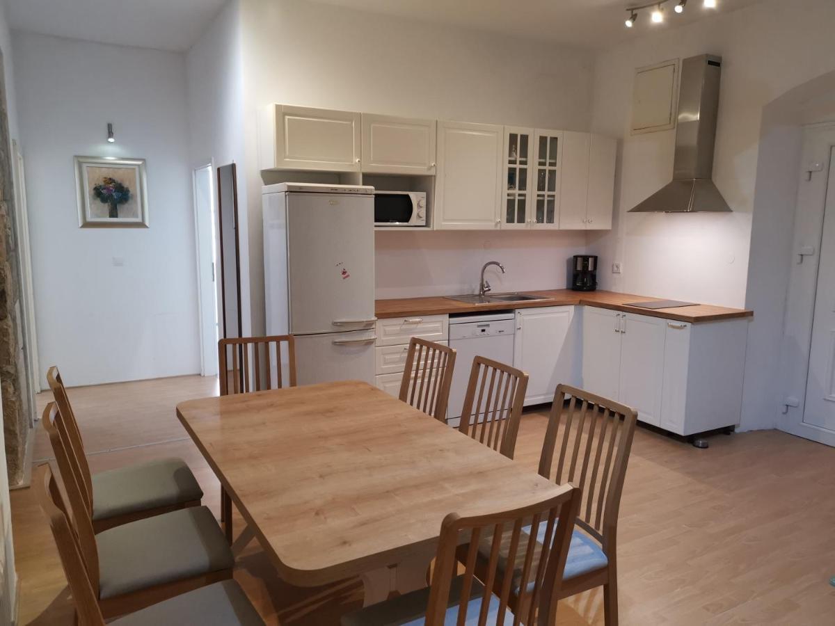 Spacious 140M2 Downtown 3 Bedroom Apartment Σπλιτ Εξωτερικό φωτογραφία